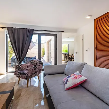 Holiday home Gorgeous In With Heated Swimming Pool
