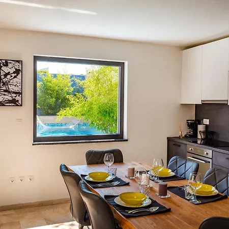 Holiday home Gorgeous In With Heated Swimming Pool Zadar