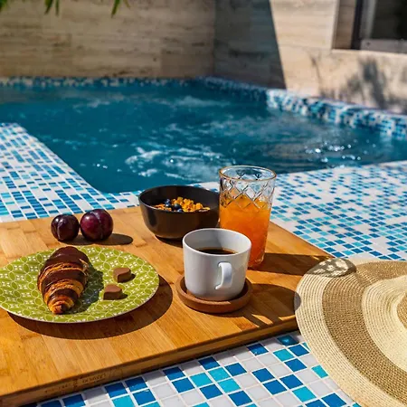 Holiday home Gorgeous In With Heated Swimming Pool