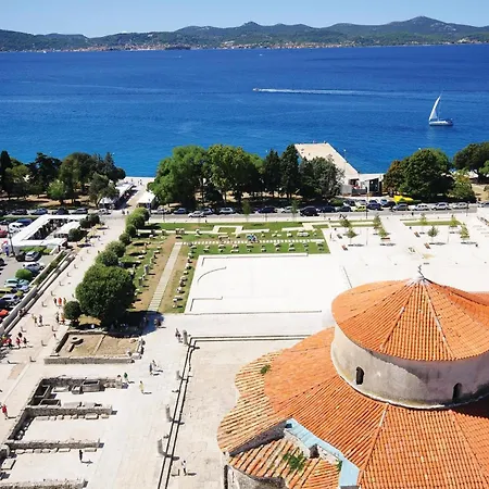 Gorgeous In With Heated Swimming Pool Zadar